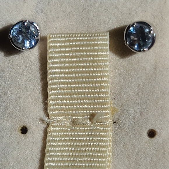 Jewelry - Aquamarine Screw Back Studs in 925